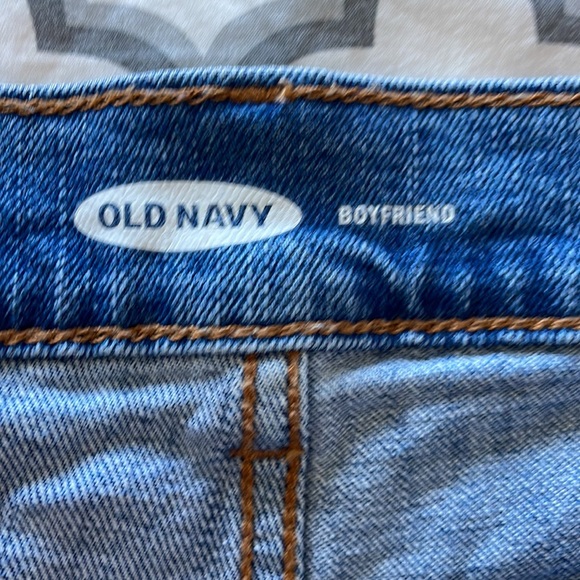 Old Navy Boyfriend Denim shorts, size 12 - Picture 2 of 3